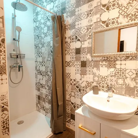 Rooftop N°38 - Et - Vue Cite Medievale *